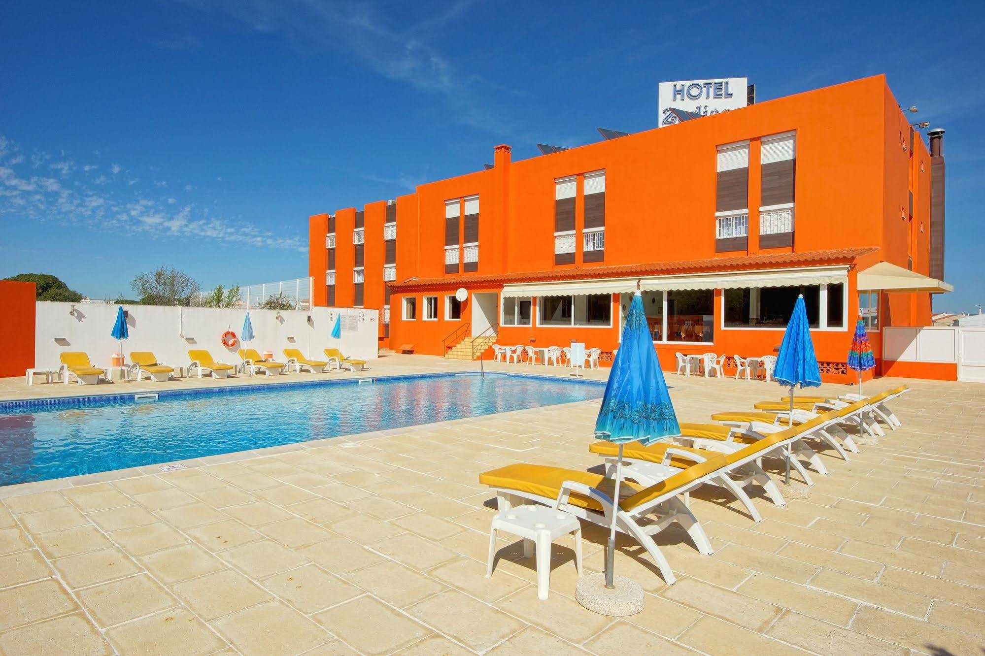 Zodiaco Hotel Quarteira Exterior foto