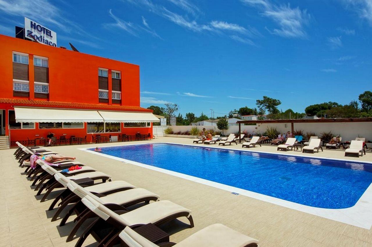 Zodiaco Hotel Quarteira Exterior foto